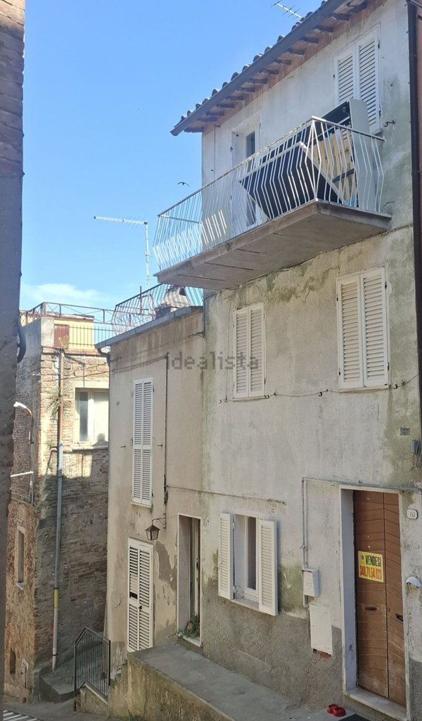 intera palazzina in vendita a Deruta