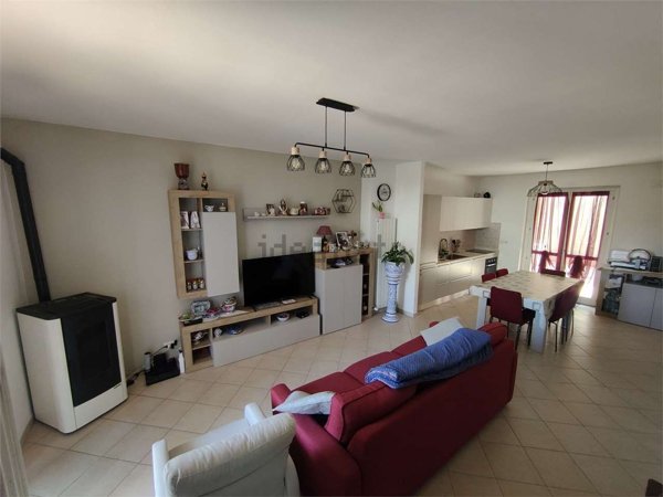 casa indipendente in vendita a Deruta