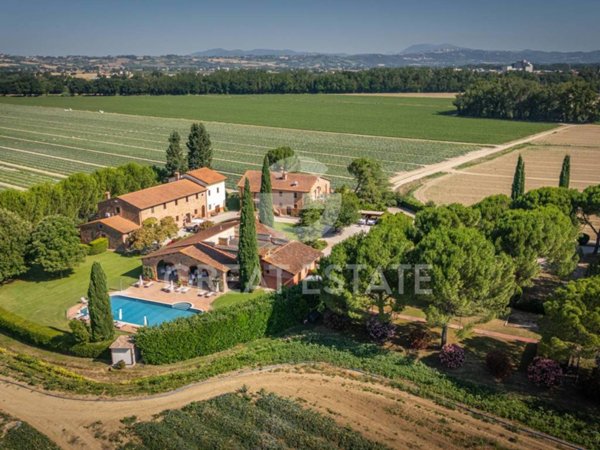 casa indipendente in vendita a Deruta in zona San Nicolò di Celle