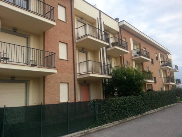 appartamento in vendita a Deruta in zona San Nicolò di Celle