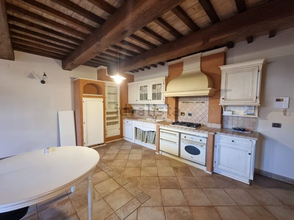 appartamento in vendita a Deruta in zona San Nicolò di Celle