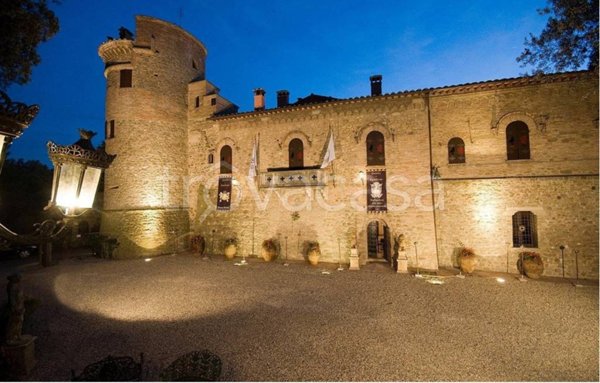 villa in vendita a Deruta in zona Castelleone