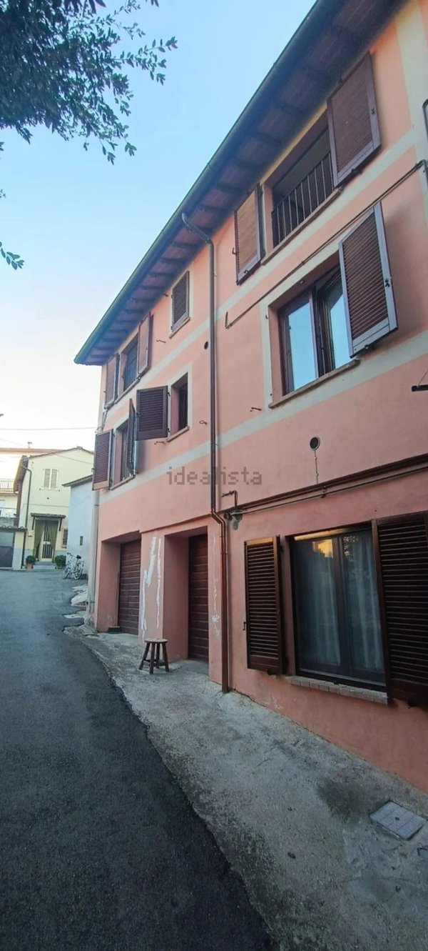 appartamento in vendita a Deruta in zona Ponte Nuovo
