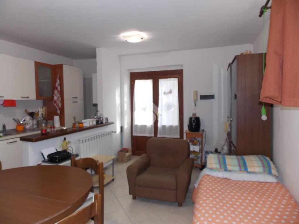 appartamento in vendita a Foligno in zona Capodacqua