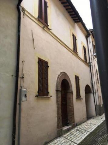 casa indipendente in vendita a Foligno in zona Belfiore