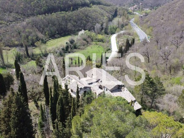 casa indipendente in vendita a Foligno in zona Casenove