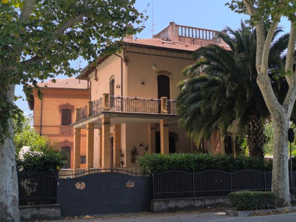casa indipendente in vendita a Foligno