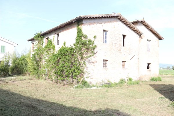 casa indipendente in vendita a Foligno in zona Budino