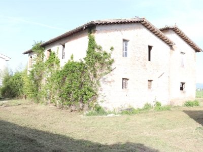 casa indipendente in vendita a Foligno