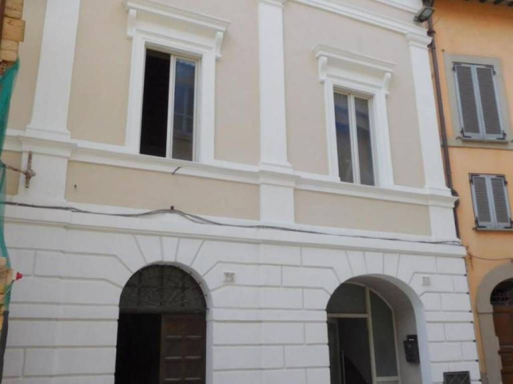 ufficio in vendita a Foligno