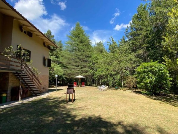 casa indipendente in vendita a Foligno in zona Annifo