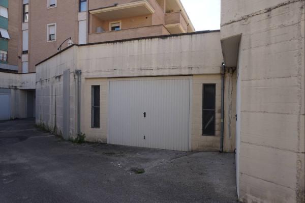 negozio in vendita a Foligno