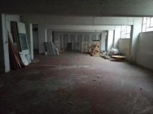 negozio in vendita a Foligno
