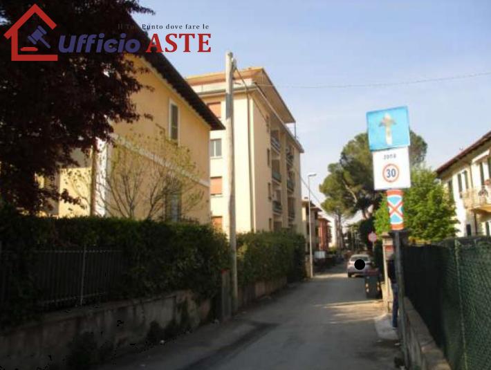 negozio in vendita a Foligno