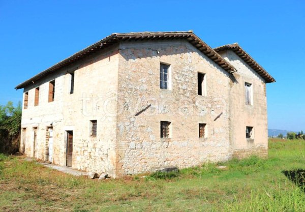 casa indipendente in vendita a Foligno in zona Budino