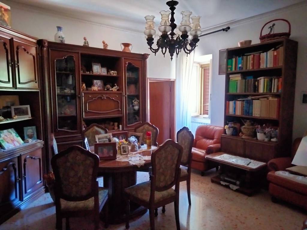 casa indipendente in vendita a Foligno in zona Sant'Eraclio