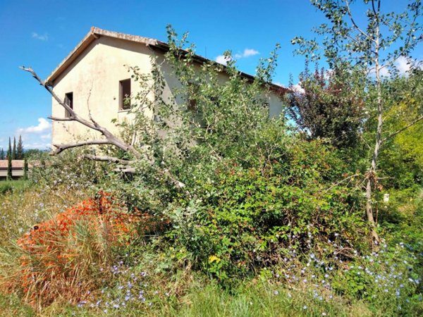 casa indipendente in vendita a Foligno in zona San Sebastiano