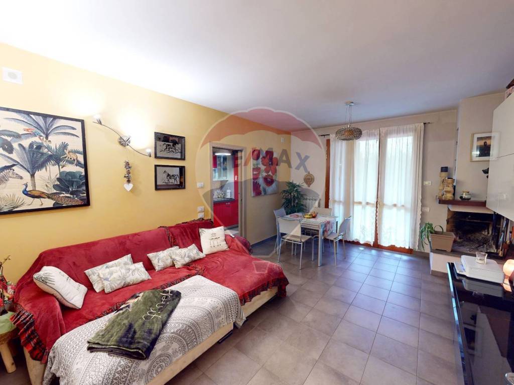 appartamento in vendita a Foligno in zona Camino