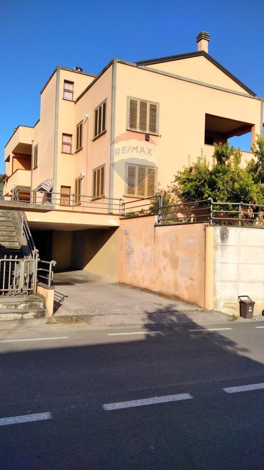 casa indipendente in vendita a Foligno in zona Camino