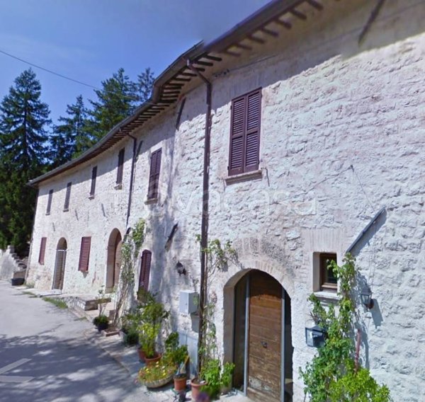 negozio in vendita a Foligno in zona Scopoli
