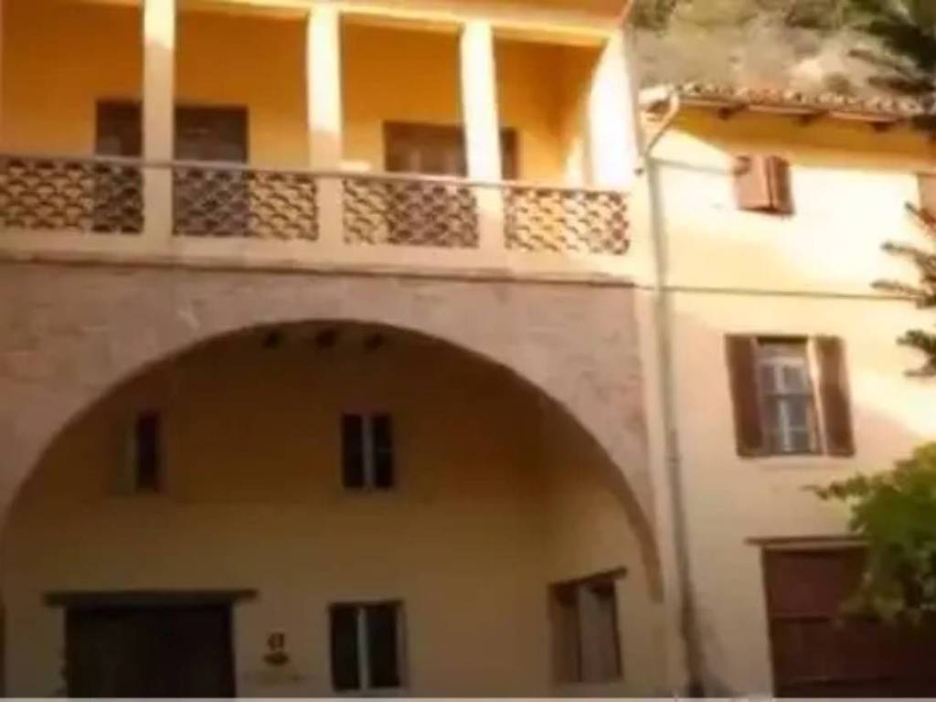 casa indipendente in vendita a Foligno in zona Pale