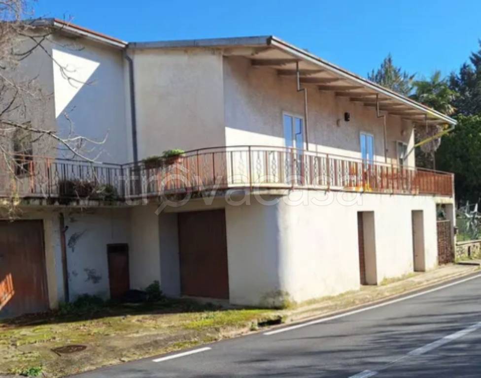 appartamento in vendita a Foligno in zona Vescia