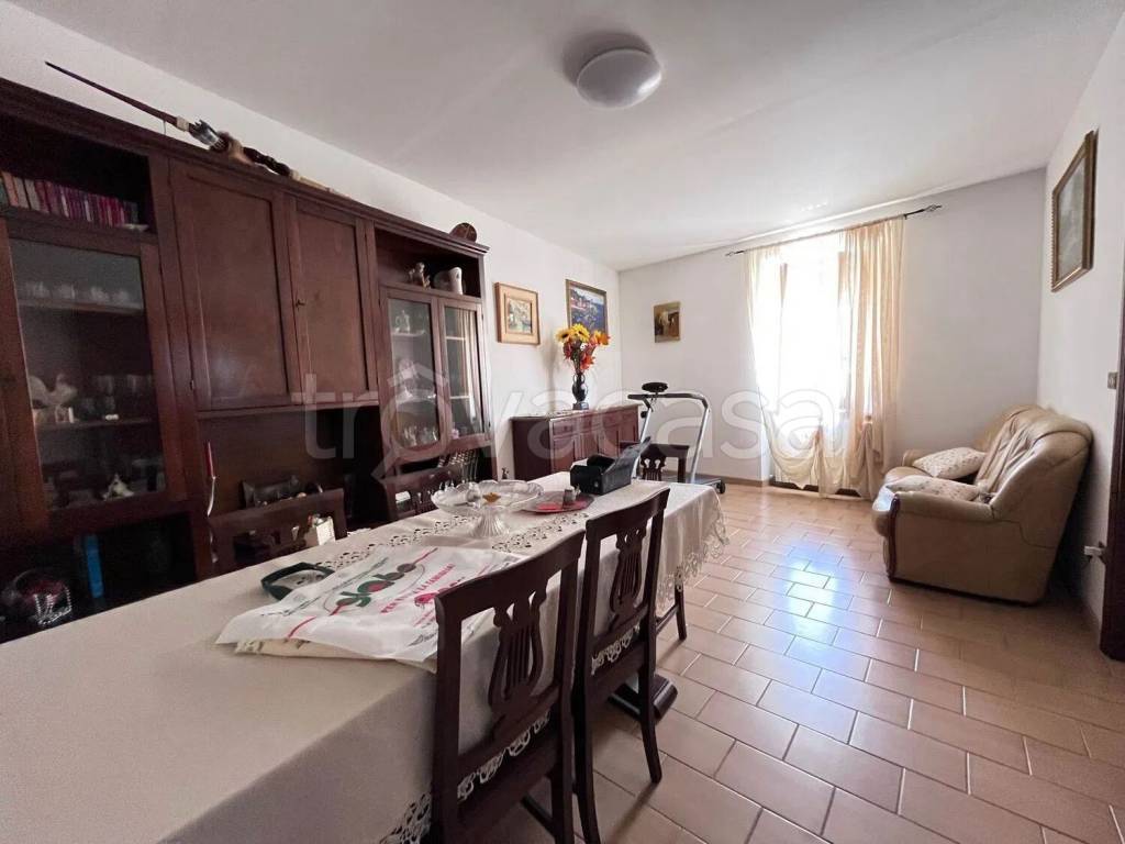 casa indipendente in vendita a Foligno in zona Casenove