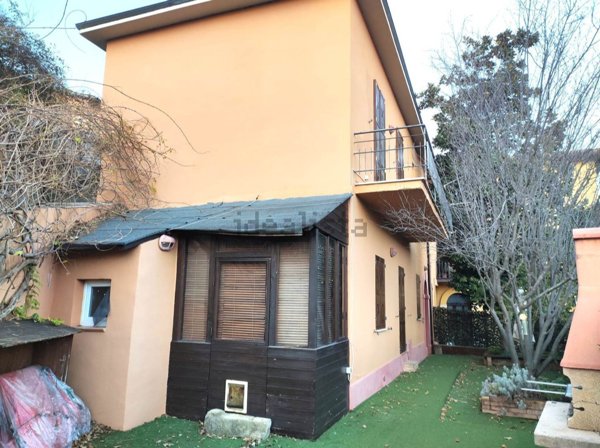 esavano in vendita a Foligno
