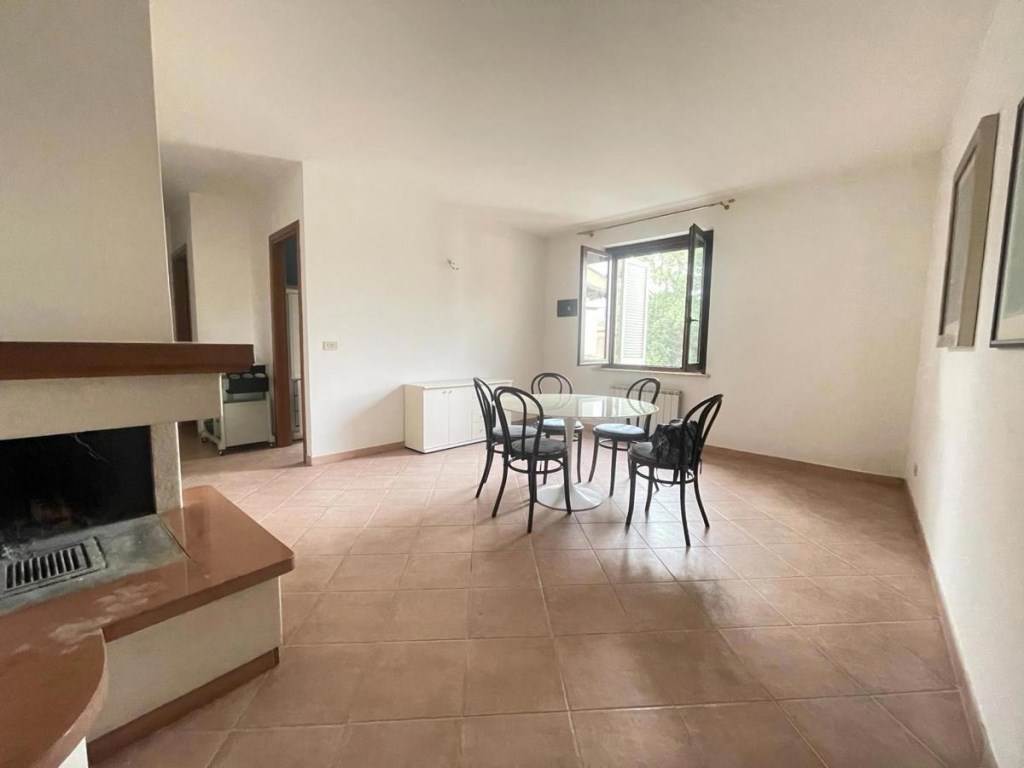 appartamento in vendita a Foligno in zona Camino