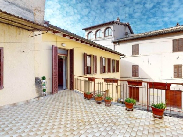 casa indipendente in vendita a Foligno