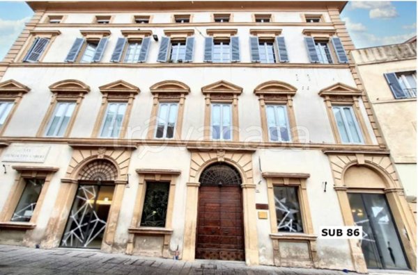 negozio in vendita a Foligno