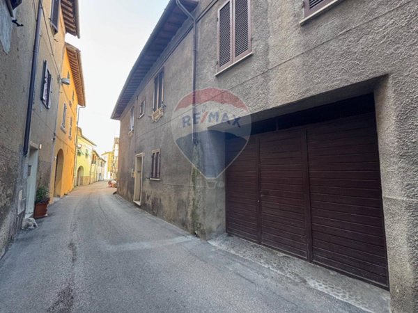casa indipendente in vendita a Foligno in zona Sant'Eraclio