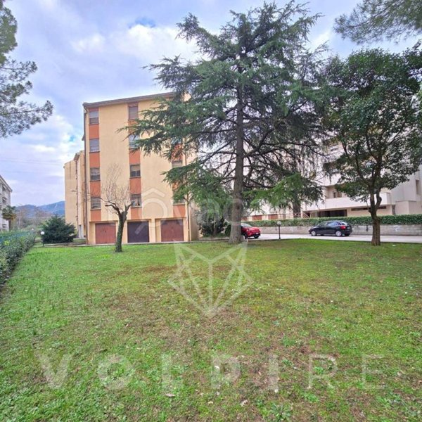 appartamento in vendita a Foligno in zona Camino