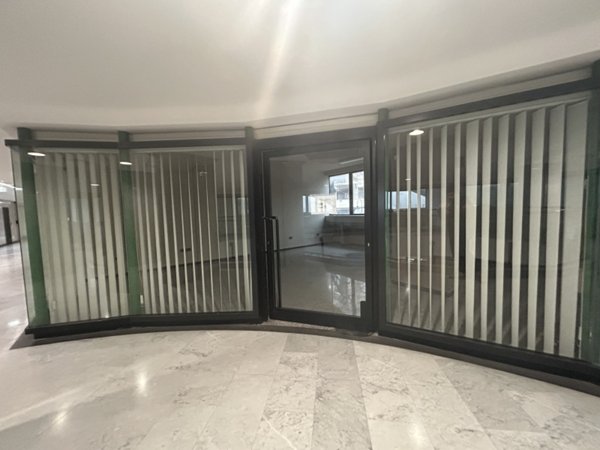 negozio in vendita a Foligno