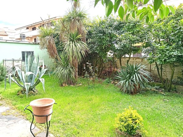 appartamento in vendita a Foligno in zona Camino