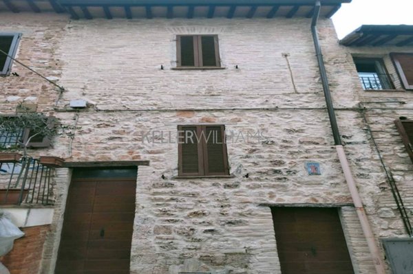 casa indipendente in vendita a Foligno in zona Sant'Eraclio