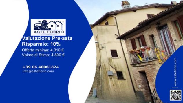 locale di sgombero in vendita a Foligno in zona Sant'Eraclio