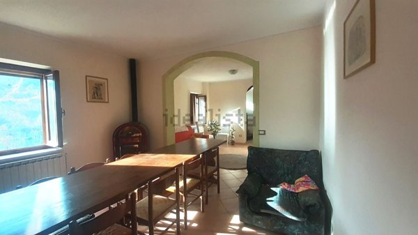 casa indipendente in vendita a Foligno in zona Colfiorito