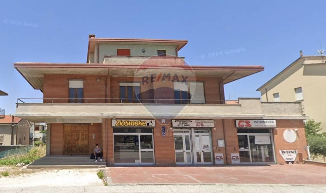 casa indipendente in vendita a Foligno in zona Fiamenga