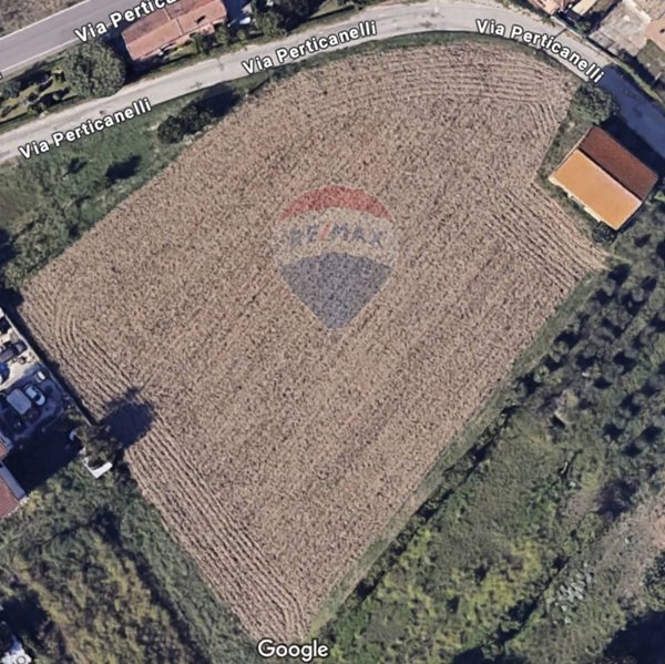 terreno edificabile in vendita a Foligno in zona Scafali