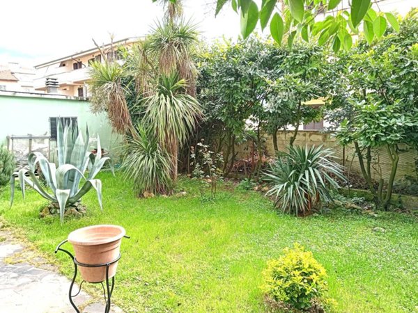 appartamento in vendita a Foligno in zona Camino
