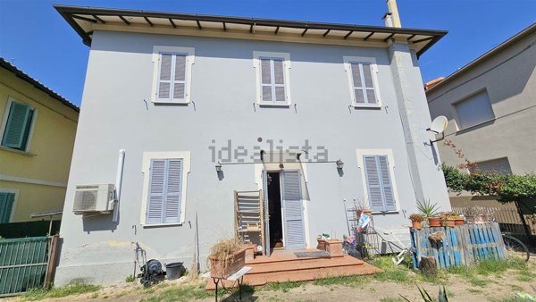 casa indipendente in vendita a Foligno