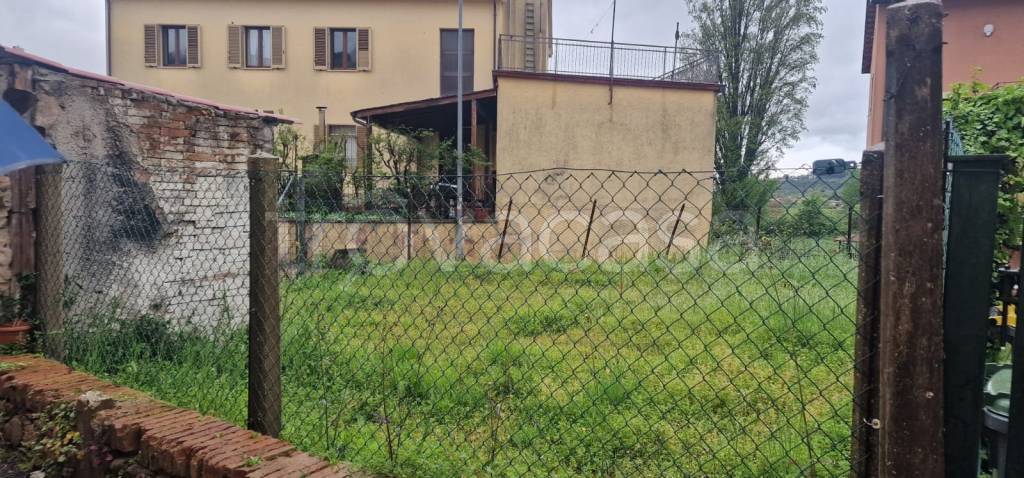 casa indipendente in vendita a Foligno
