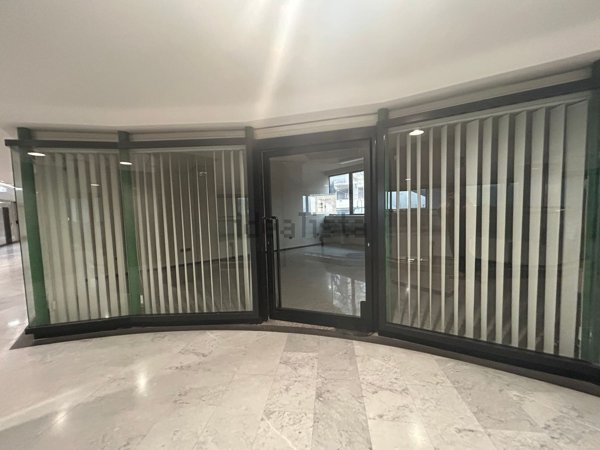 negozio in vendita a Foligno