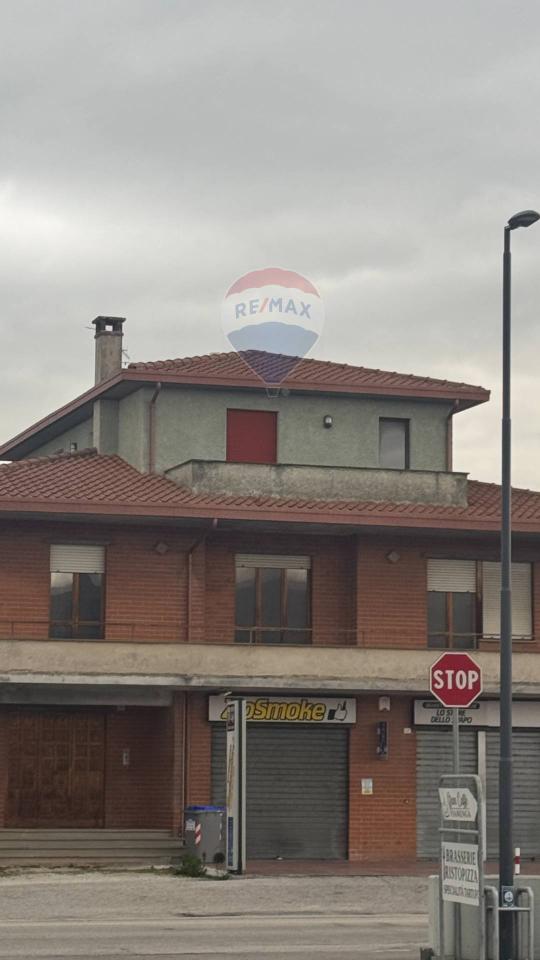 casa indipendente in vendita a Foligno in zona Fiamenga