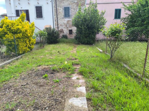 casa indipendente in vendita a Foligno in zona Camino