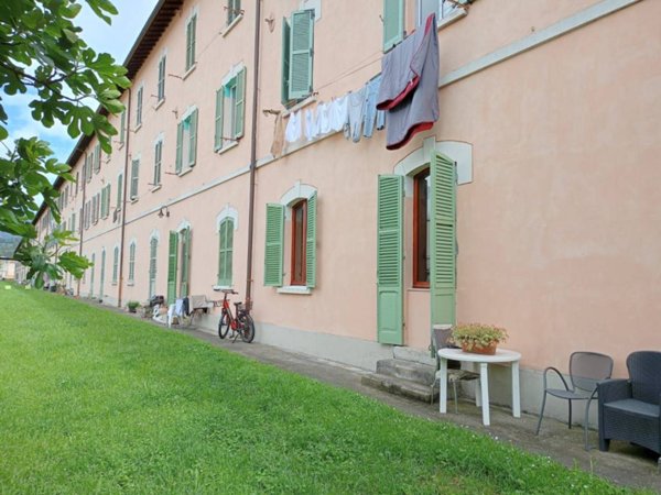 appartamento in vendita a Foligno in zona Vescia