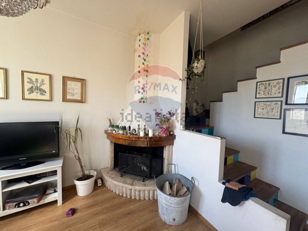 casa indipendente in vendita a Foligno in zona San Giovanni Profiamma