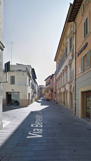 negozio in vendita a Foligno