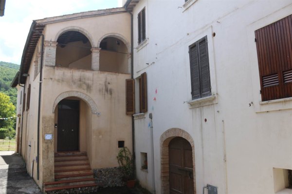 appartamento in vendita a Foligno in zona Scopoli